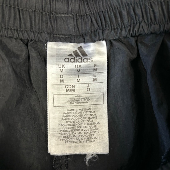 Adidas Men’s Black Gym Shorts – Size Medium (5” Inseam) - Picture 4 of 7